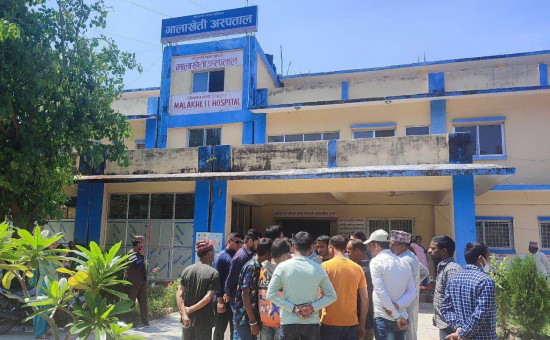 शिशुसहित सुत्केरीको मृत्यु भएपछि कैलालीको अत्तरियामा तनाव
